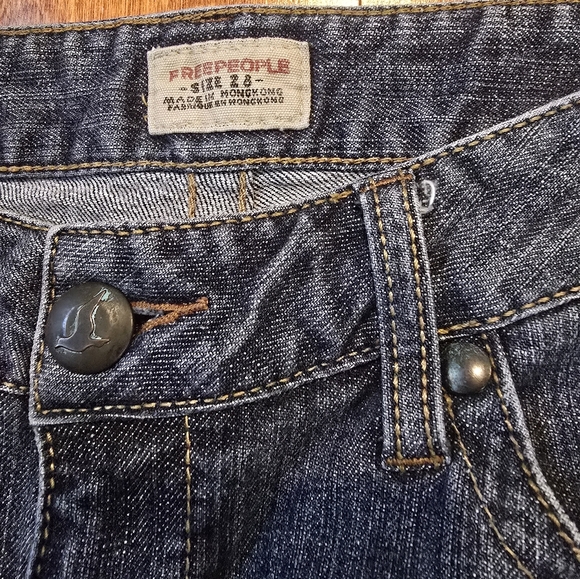 Free People Distressed low rise dark denim Jeans size 28 - Picture 2 of 7